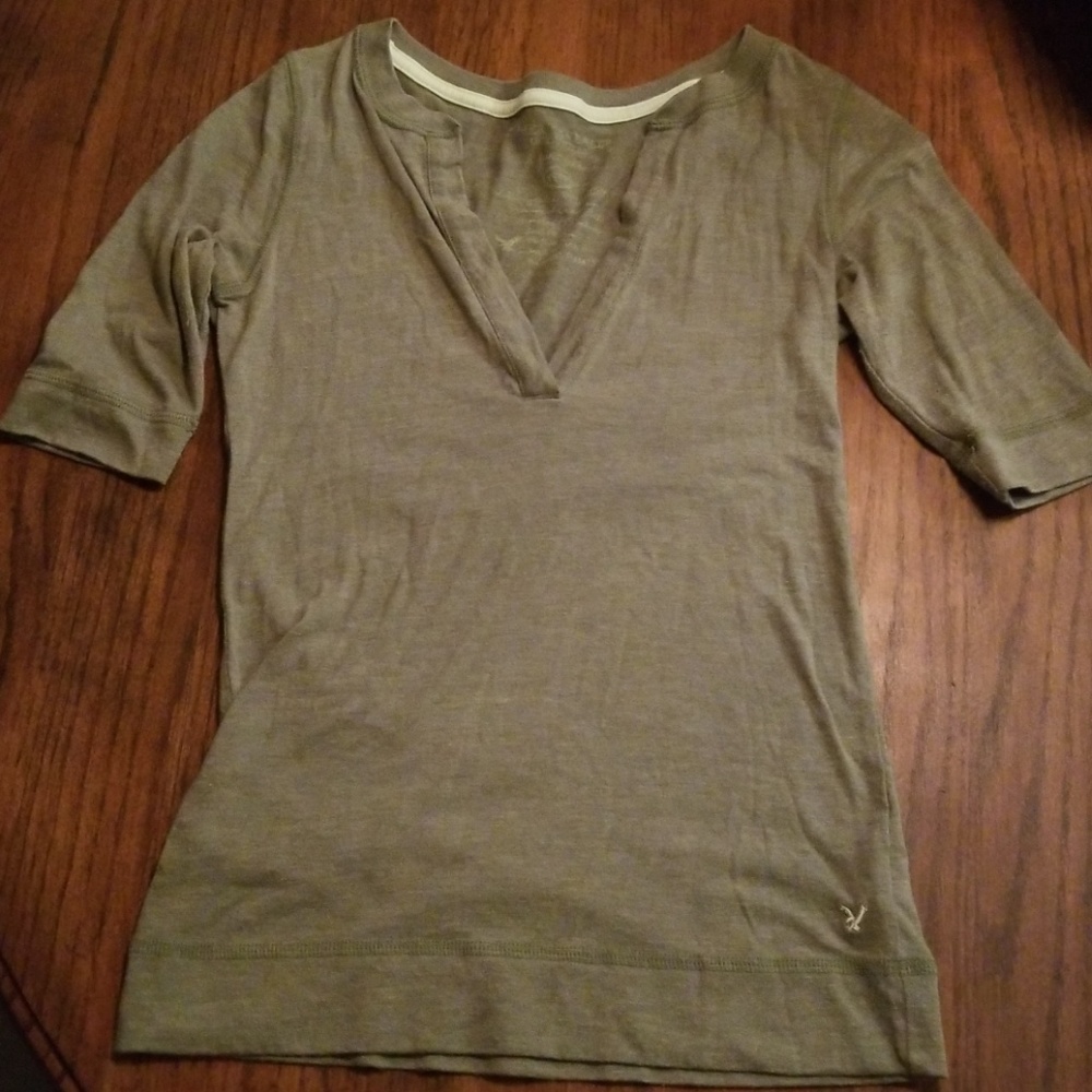 American Eagle Tshirt